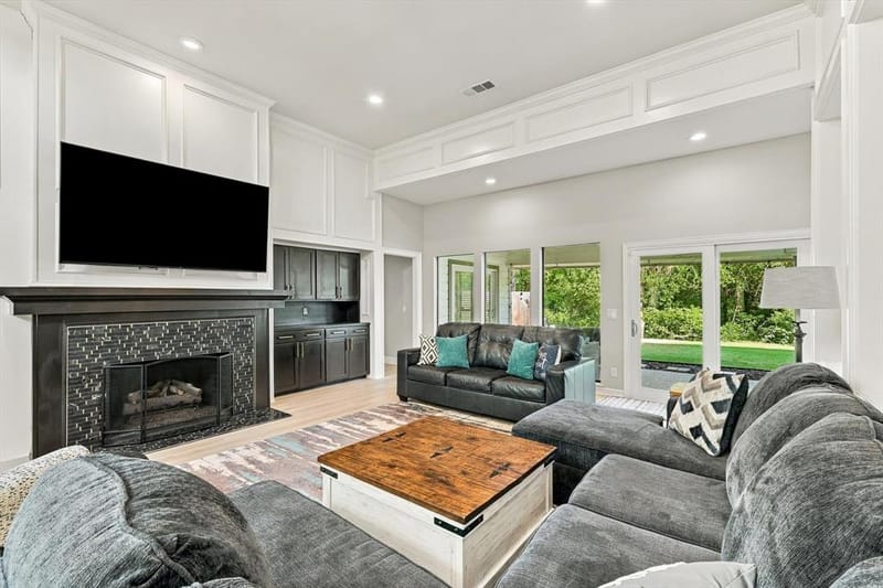 10011 Woodlake Drive, Dallas TX 75243 - Photo 9