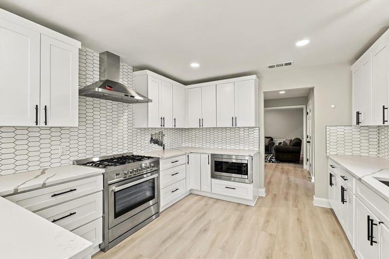 10011 Woodlake Drive, Dallas TX 75243 - Photo 11