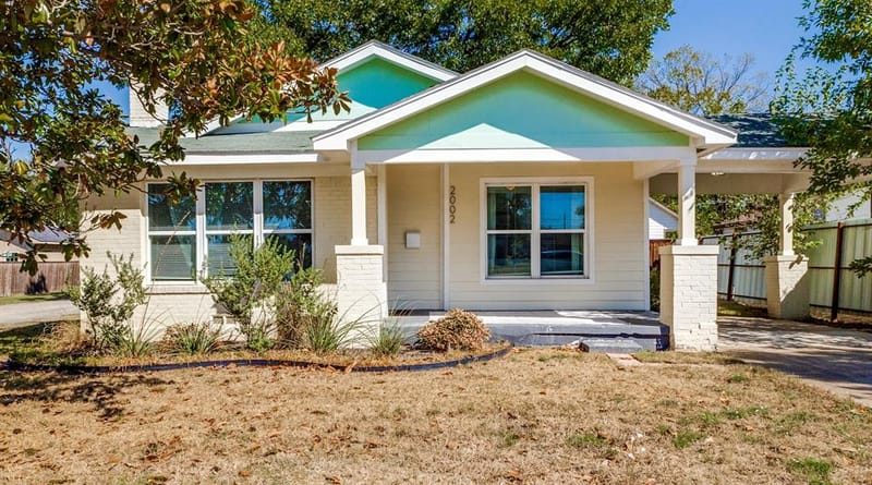 2002 Seevers Avenue, Dallas TX 75216 - Photo 2