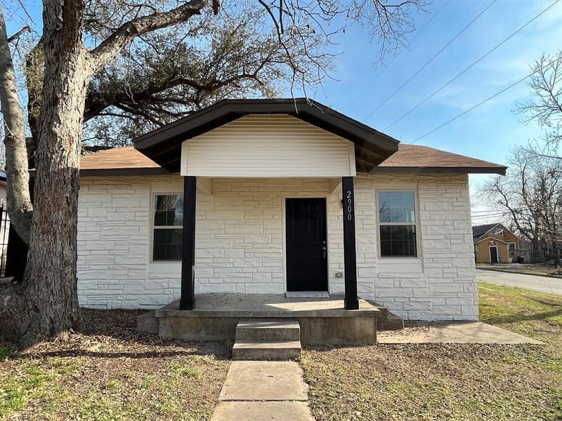 2900 Avenue J, Fort Worth TX 76105 - Photo 9