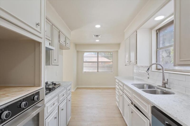 313 Carver Street, Waco TX 76704 - Photo 9