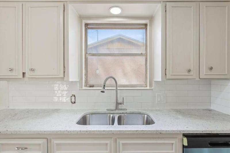 313 Carver Street, Waco TX 76704 - Photo 8