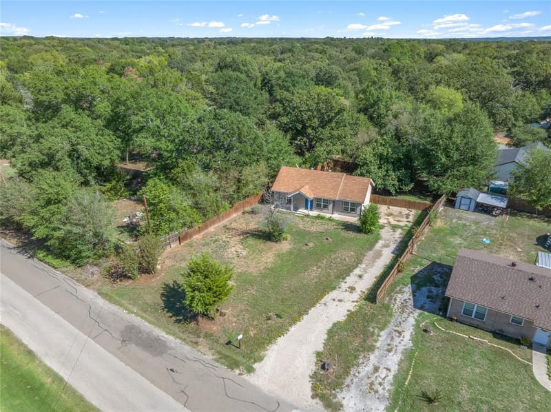 1208 N Spring Street, Grand Saline TX 75140 - Photo 2