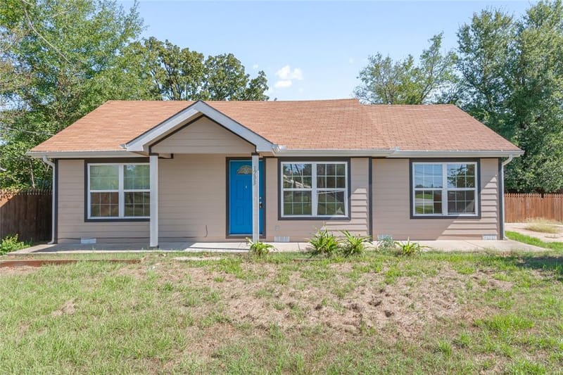 1208 N Spring Street, Grand Saline TX 75140