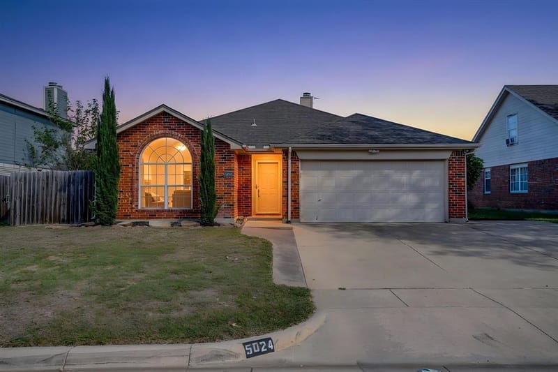 5024 Prairie Creek Trail, Fort Worth TX 76179