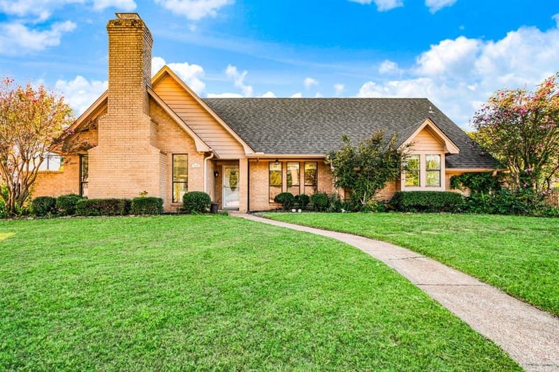 420 SE 39 Street, Paris TX 75460