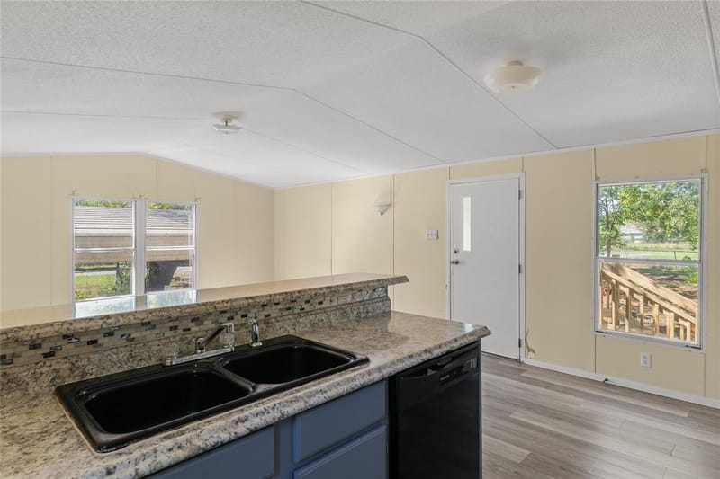 2528 Baywood Drive, Wills Point TX 75169 - Photo 12