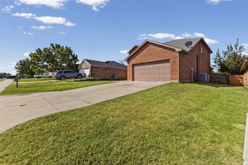 1823 Barbados Drive, Mansfield TX 76063 - Photo 6