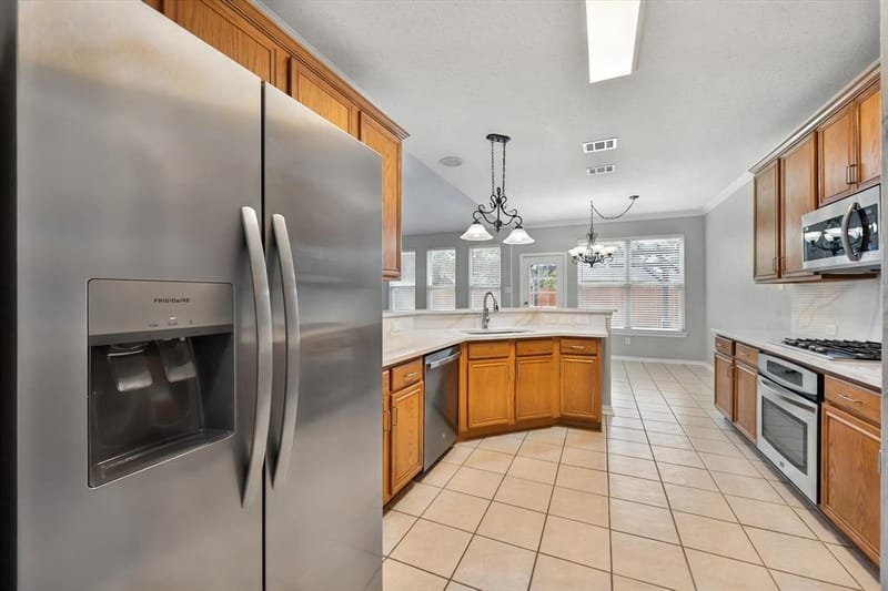 1102 Tanglewood Drive, Mansfield TX 76063 - Photo 9