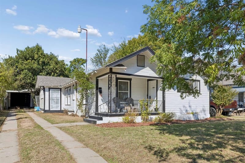 1217 Verbena Street, Fort Worth TX 76104 - Photo 2