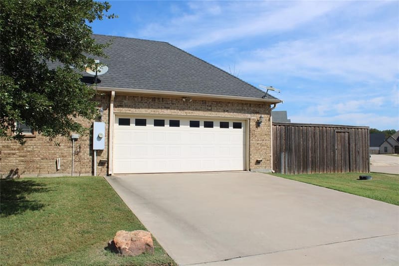 1139 Fountain Creek Boulevard, Pottsboro TX 75076 - Photo 3
