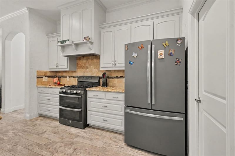 116 E 8th Street, Irving TX 75060 - Photo 16