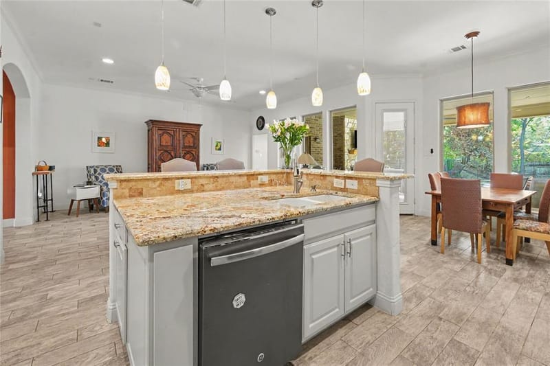 116 E 8th Street, Irving TX 75060 - Photo 14