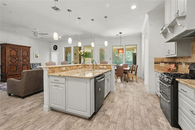 116 E 8th Street, Irving TX 75060 - Photo 4