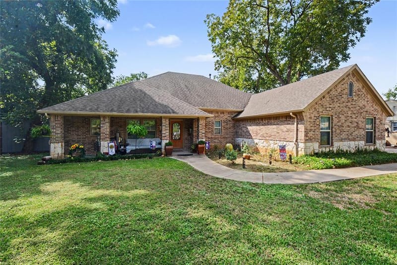 116 E 8th Street, Irving TX 75060 - Photo 8
