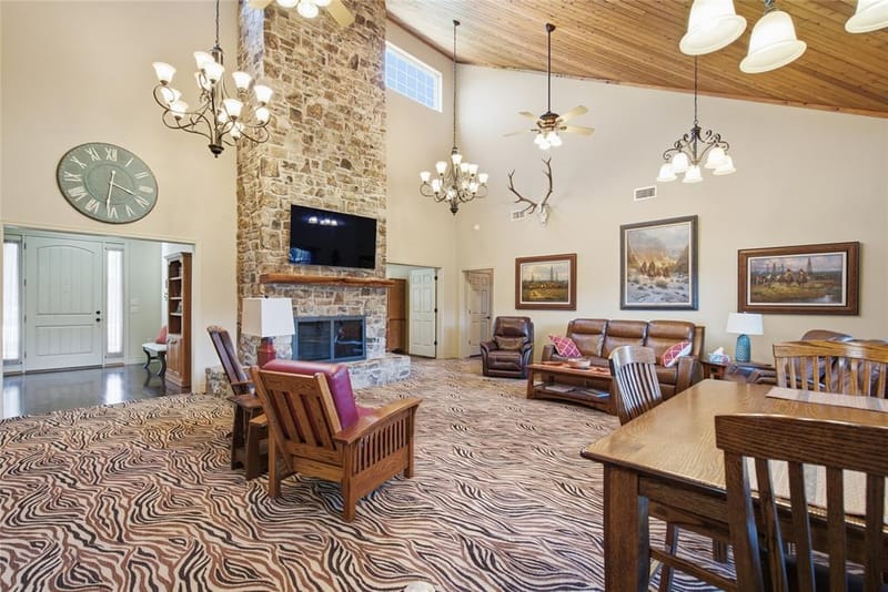 800 Cottonwood Court, Stephenville TX 76401 - Photo 6