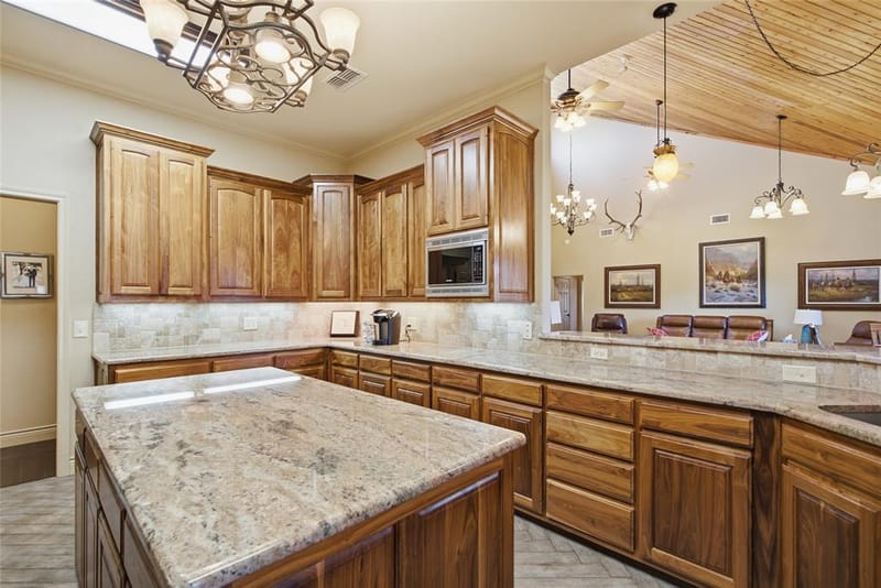 800 Cottonwood Court, Stephenville TX 76401 - Photo 12