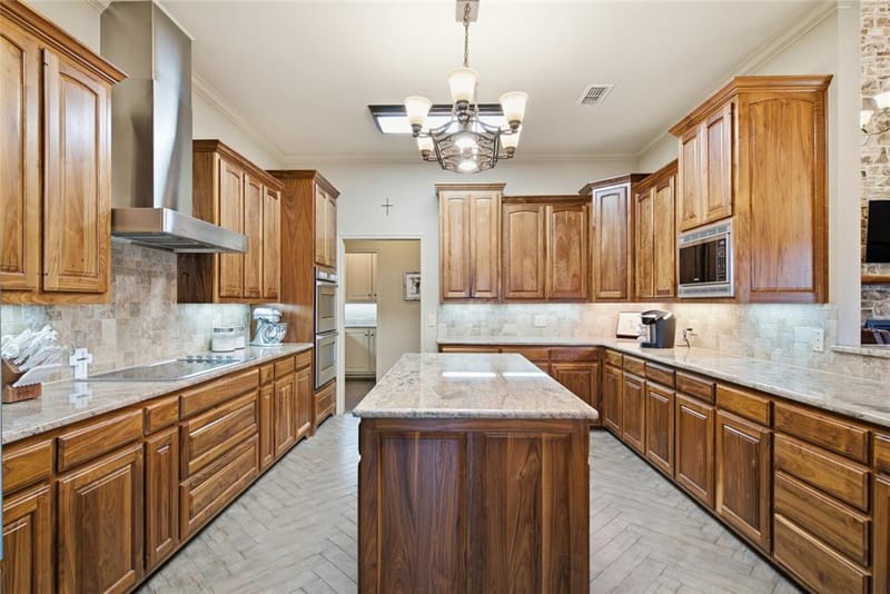 800 Cottonwood Court, Stephenville TX 76401 - Photo 11