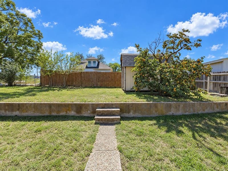 101 W Park Street, Decatur TX 76234 - Photo 32