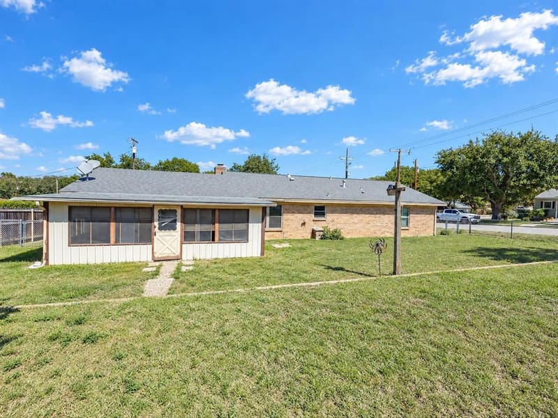 101 W Park Street, Decatur TX 76234 - Photo 30