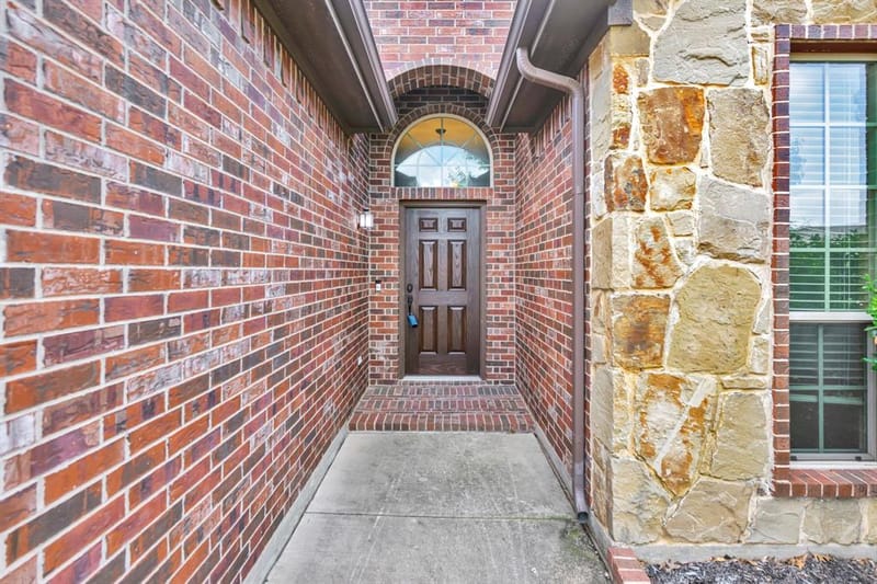 545 Wild Ivy Trail, Fort Worth TX 76052 - Photo 2