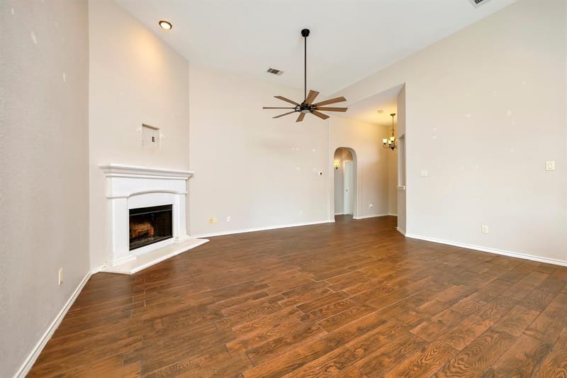 545 Wild Ivy Trail, Fort Worth TX 76052 - Photo 6