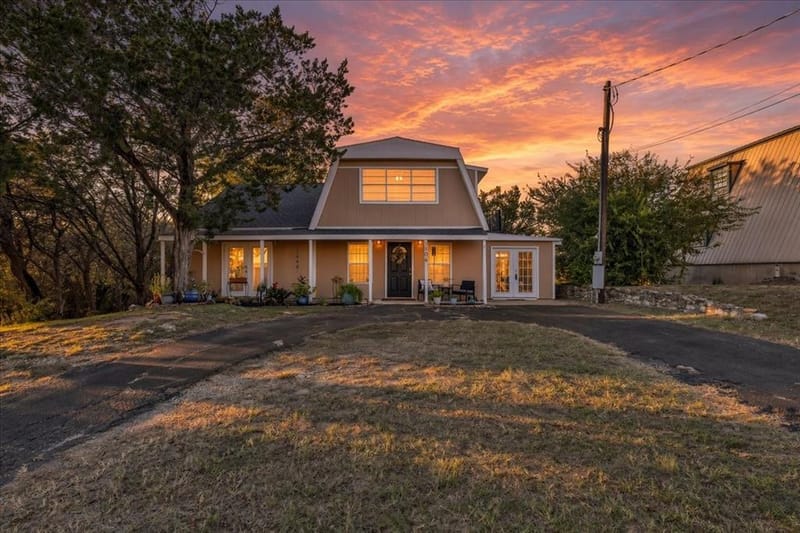 1106 Scenic Drive, Granbury TX 76048
