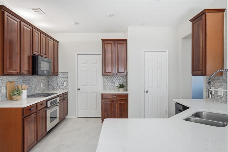 705 Royal Crest Court, McKinney TX 75072 - Photo 13