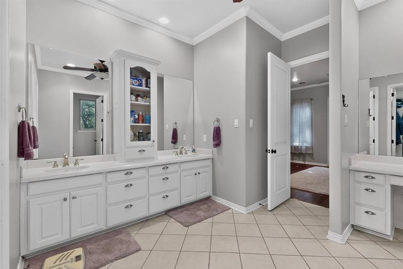 111 Clear Creek Drive, Sunset TX 76270 - Photo 14