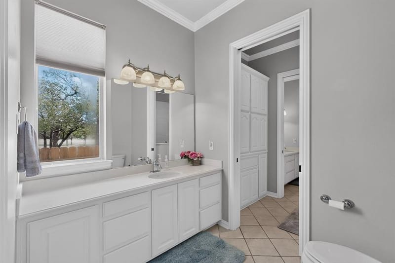 111 Clear Creek Drive, Sunset TX 76270 - Photo 19
