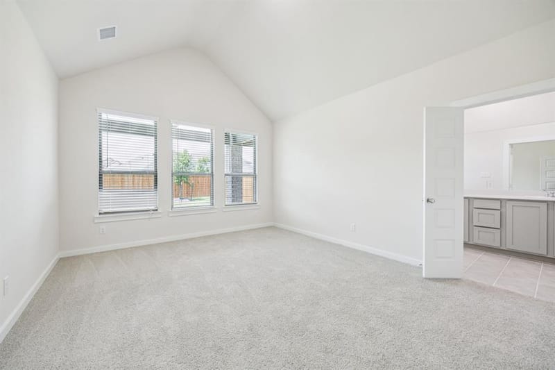 10621 Blakely Creek Road, Fort Worth TX 76126 - Photo 7