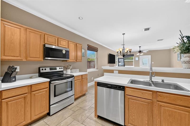 2600 Winterberry Lane, Little Elm TX 75068 - Photo 10