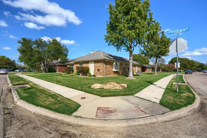 446 Phillips Drive, Coppell TX 75019 - Photo 4