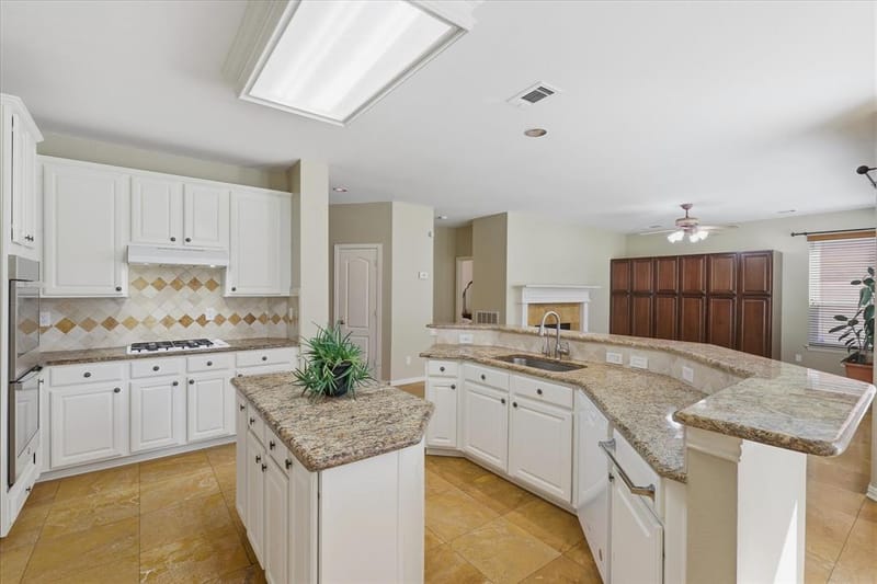 8905 High Meadows Drive, Plano TX 75025 - Photo 13