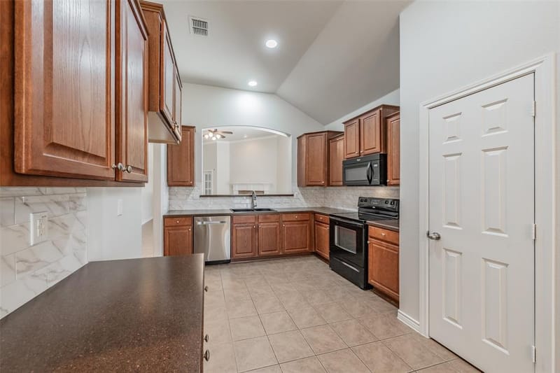 2205 Clairborne Drive, Fort Worth TX 76177 - Photo 12