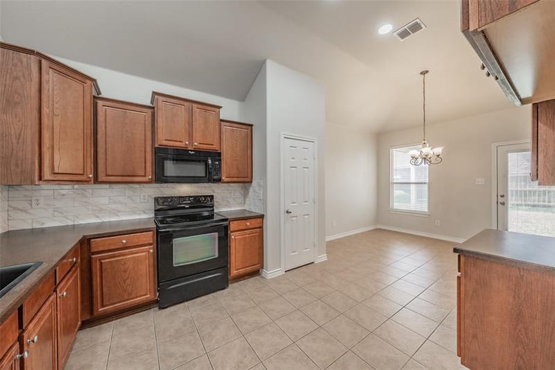2205 Clairborne Drive, Fort Worth TX 76177 - Photo 9