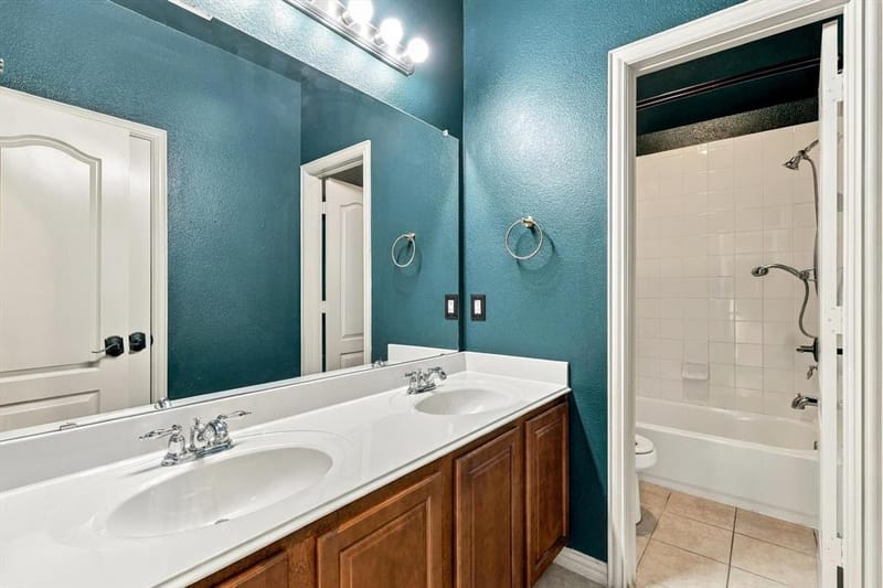 1596 Barksdale Drive, Lewisville TX 75077 - Photo 32
