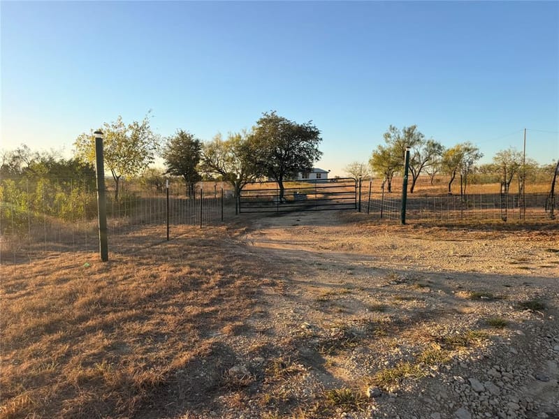 606 CR 438, De Leon TX 76444 - Photo 2