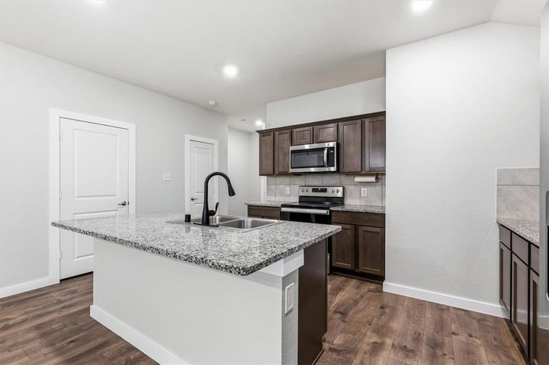 2333 Bellewood Court, Crandall TX 75114 - Photo 7