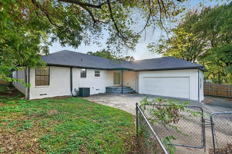 7437 Eccles Drive, Dallas TX 75227 - Photo 20