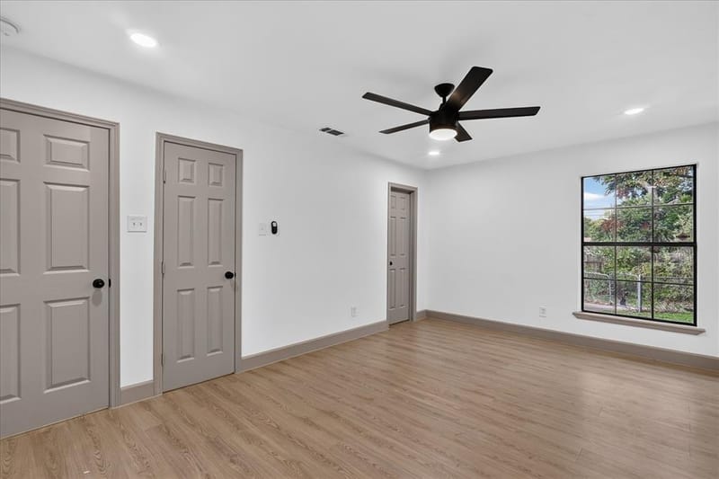 7437 Eccles Drive, Dallas TX 75227 - Photo 9