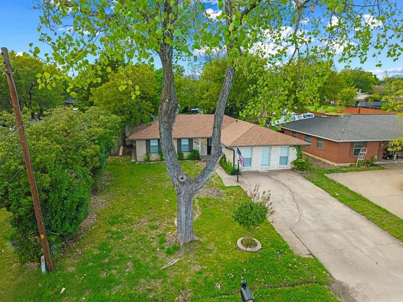 203 Evelyn Street, DeSoto TX 75115 - Photo 3