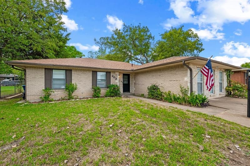 203 Evelyn Street, DeSoto TX 75115 - Photo 30