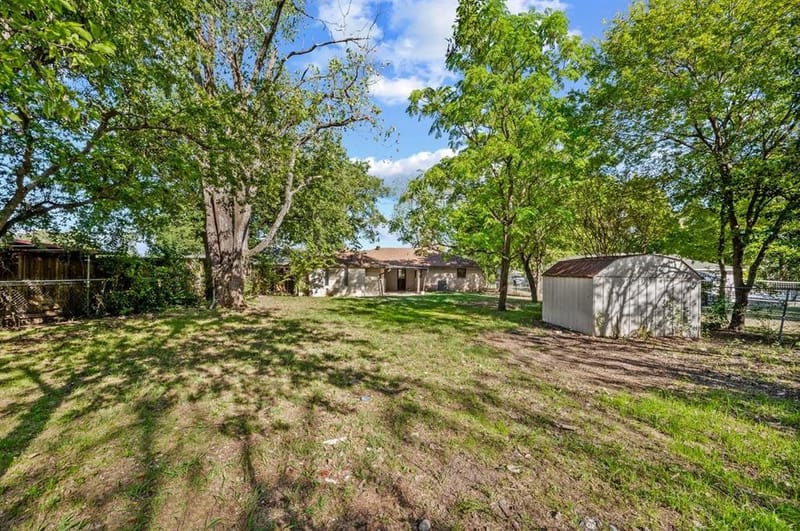 203 Evelyn Street, DeSoto TX 75115 - Photo 38