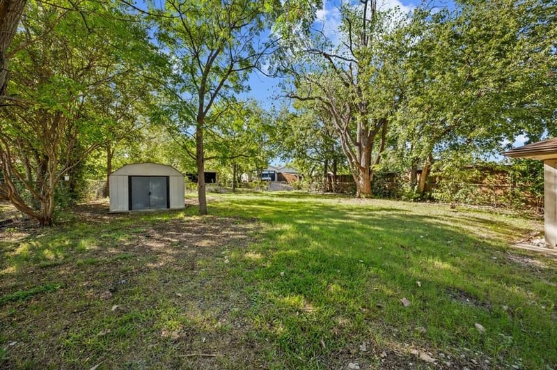 203 Evelyn Street, DeSoto TX 75115 - Photo 37
