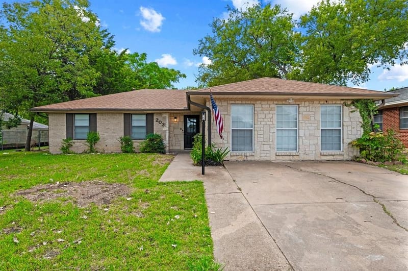 203 Evelyn Street, DeSoto TX 75115 - Photo 35
