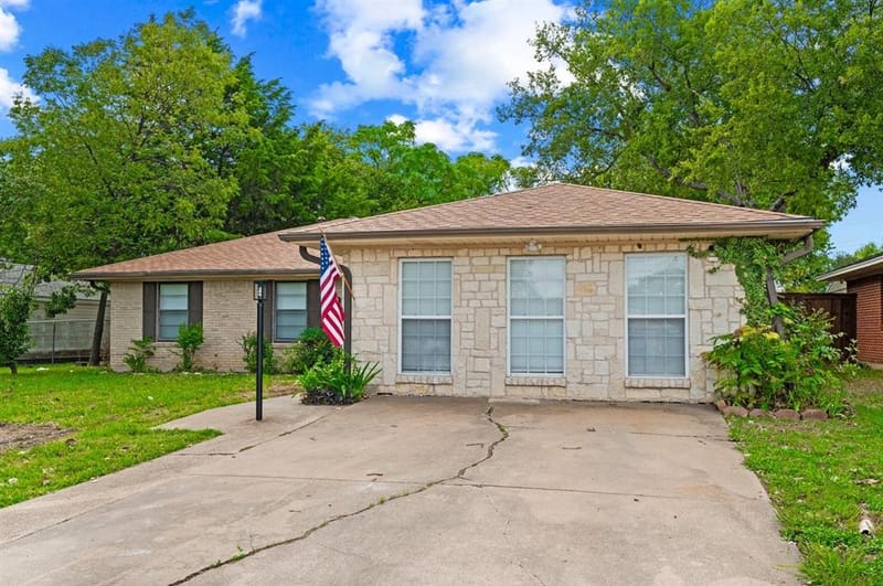 203 Evelyn Street, DeSoto TX 75115 - Photo 31