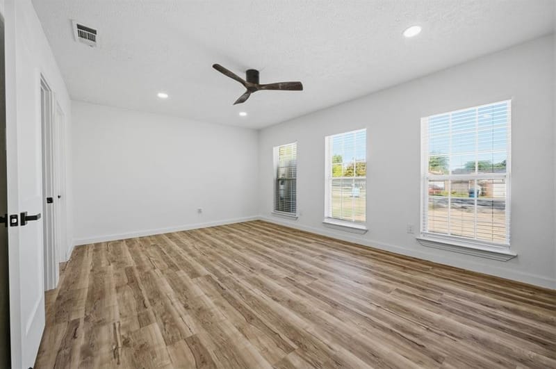 203 Evelyn Street, DeSoto TX 75115 - Photo 25