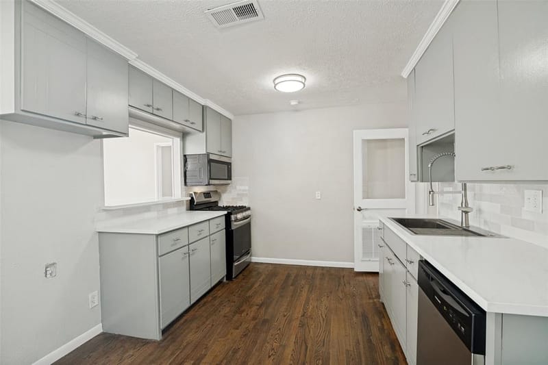10429 Aledo Drive, Dallas TX 75228 - Photo 6