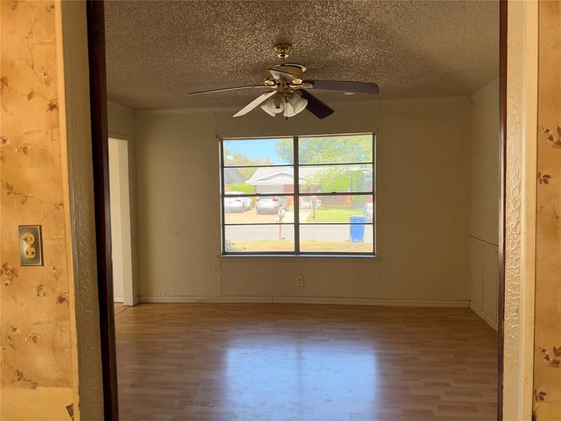127 Wanda Way, Burleson TX 76028 - Photo 5